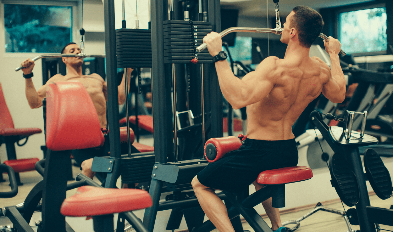 Како да ја користите Lat Pulldown Machine за да ги тренирате мускулите на грбот